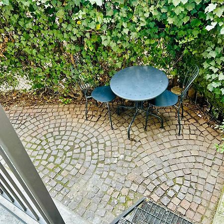 Lovely 2 Room Apartment With Small Garden Milão Exterior foto