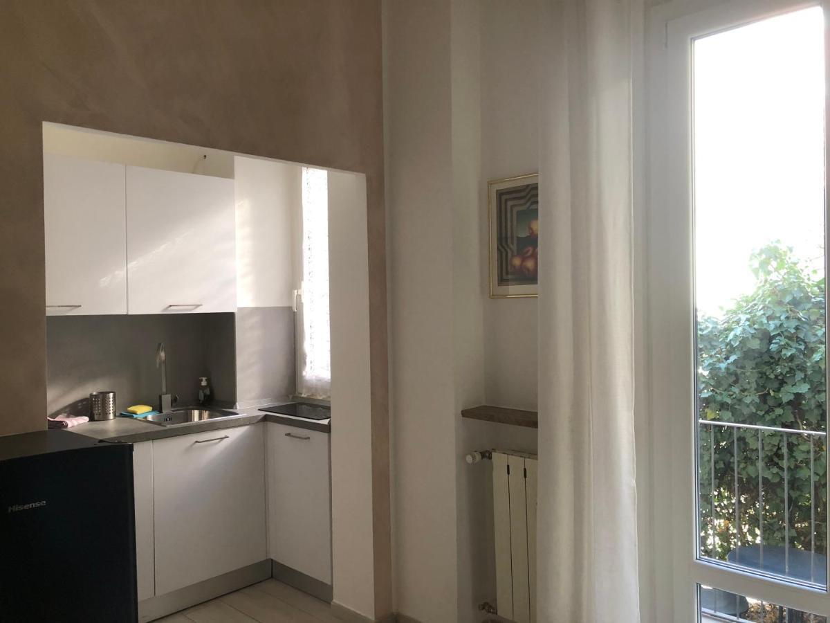 Lovely 2 Room Apartment With Small Garden Milão Exterior foto