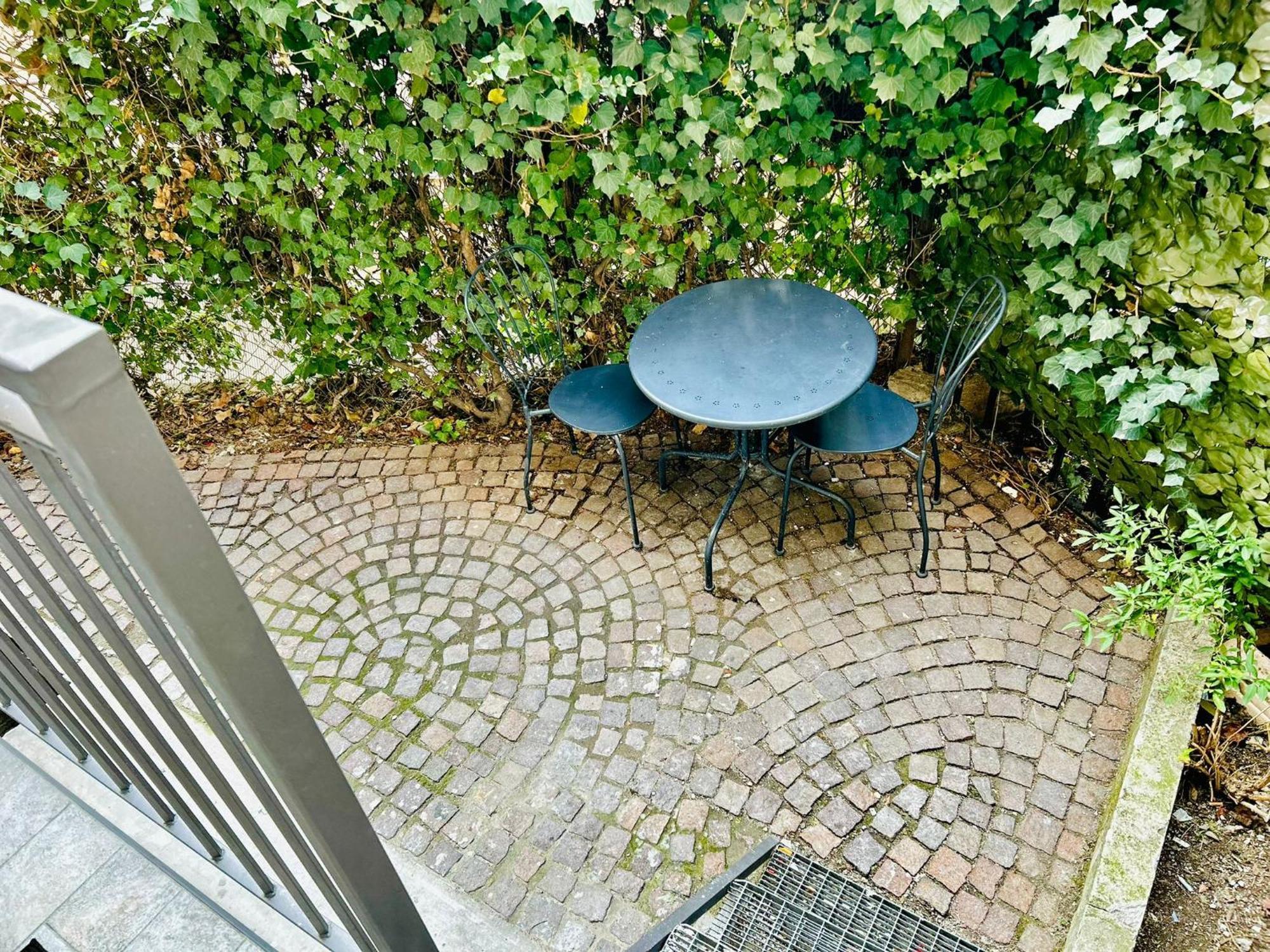 Lovely 2 Room Apartment With Small Garden Milão Exterior foto